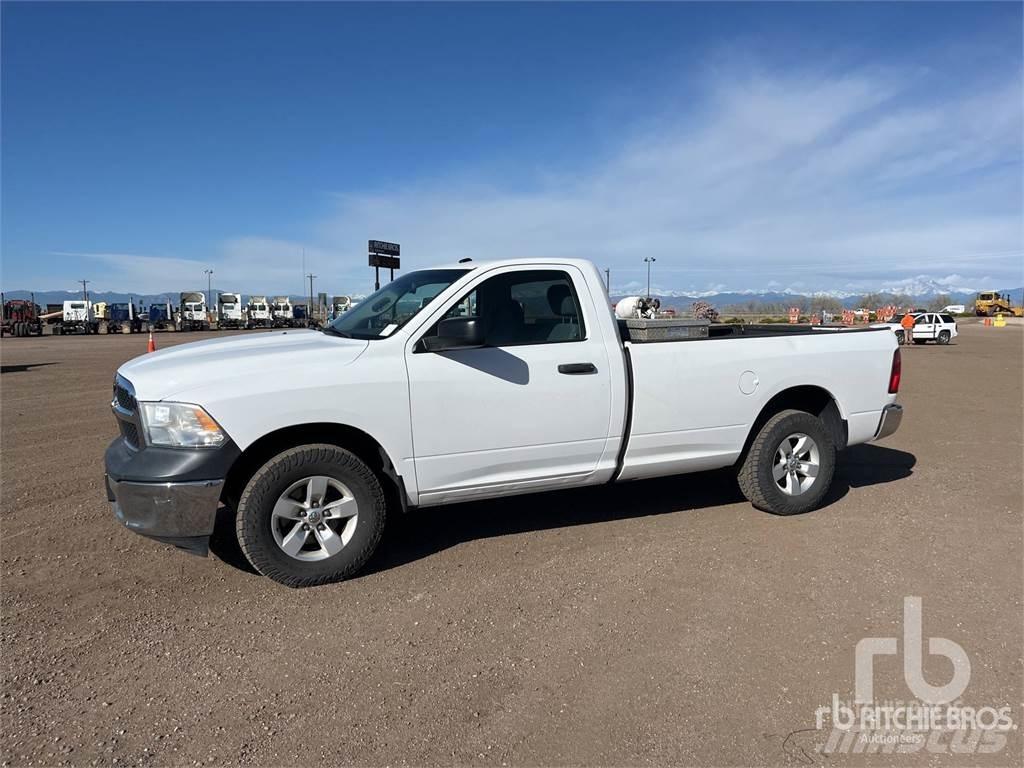 RAM 1500 Pick-upy / Pojazdy z otwieranymi burtami