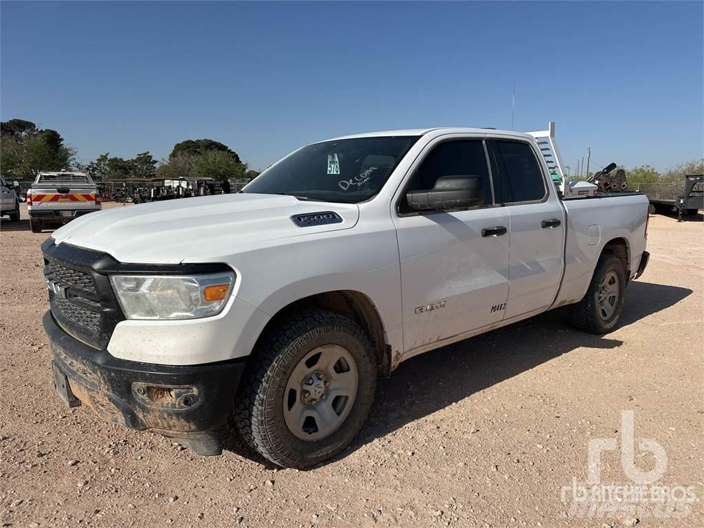 RAM 1500 Pick-upy / Pojazdy z otwieranymi burtami