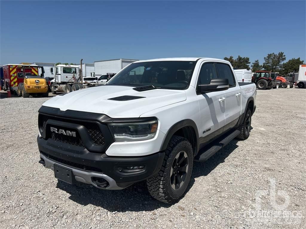 RAM 1500 Pick-upy / Pojazdy z otwieranymi burtami
