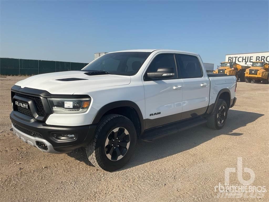 RAM 1500 Pick-upy / Pojazdy z otwieranymi burtami