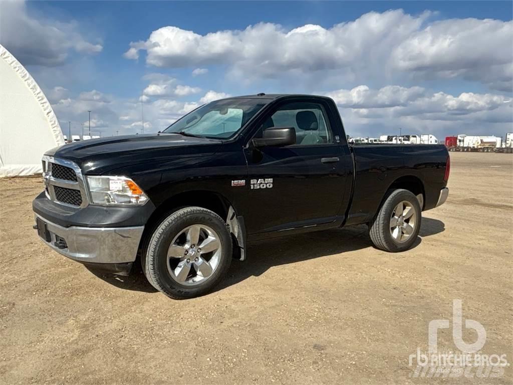 RAM 1500 Pick-upy / Pojazdy z otwieranymi burtami