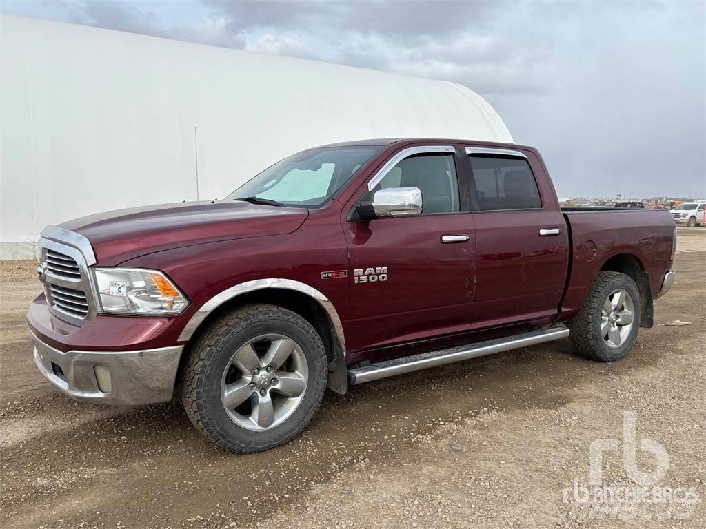 RAM 1500 Pick-upy / Pojazdy z otwieranymi burtami