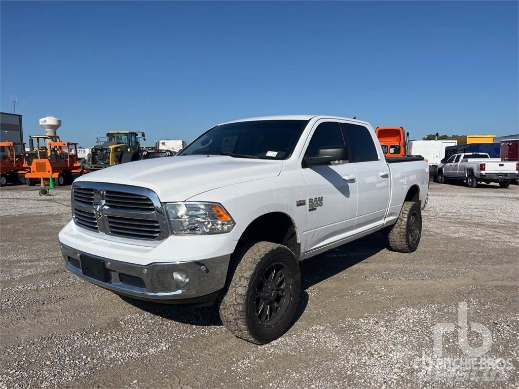 RAM 1500 Pick-upy / Pojazdy z otwieranymi burtami