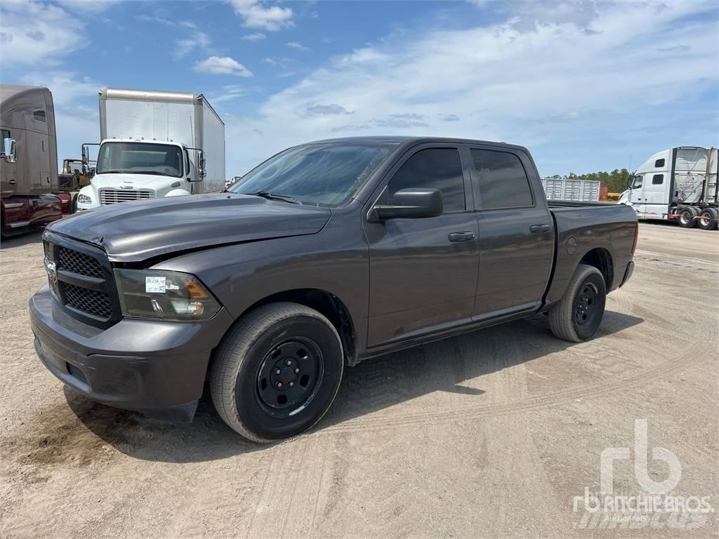 RAM 1500 Pick-upy / Pojazdy z otwieranymi burtami