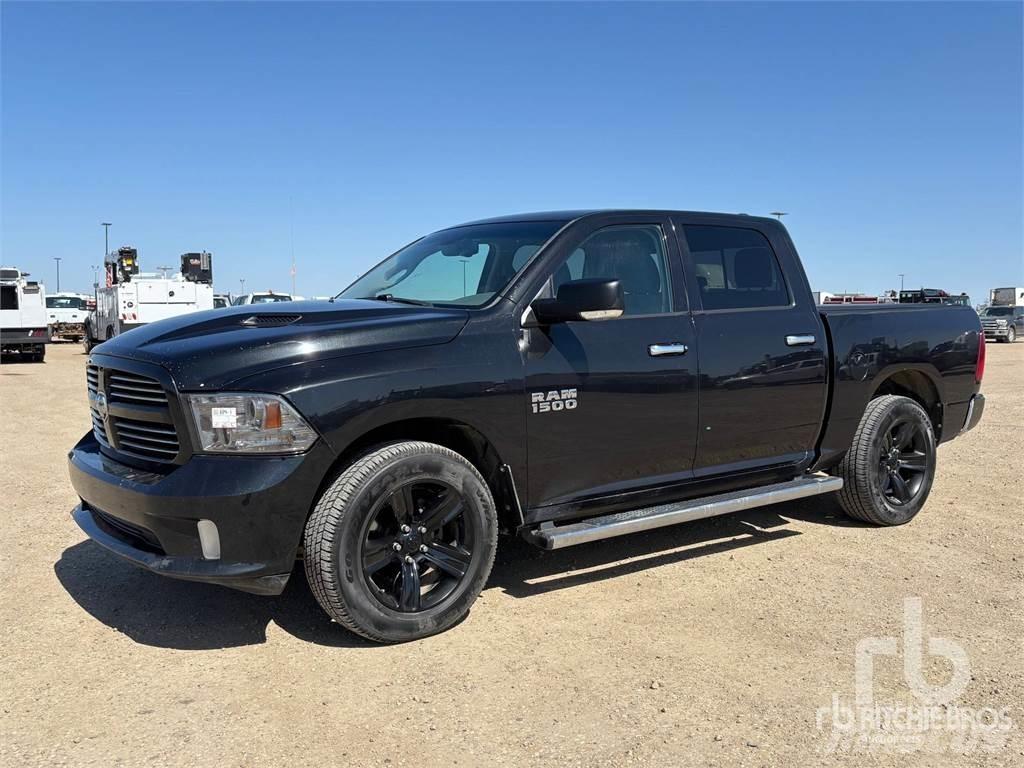 RAM 1500 Pick-upy / Pojazdy z otwieranymi burtami
