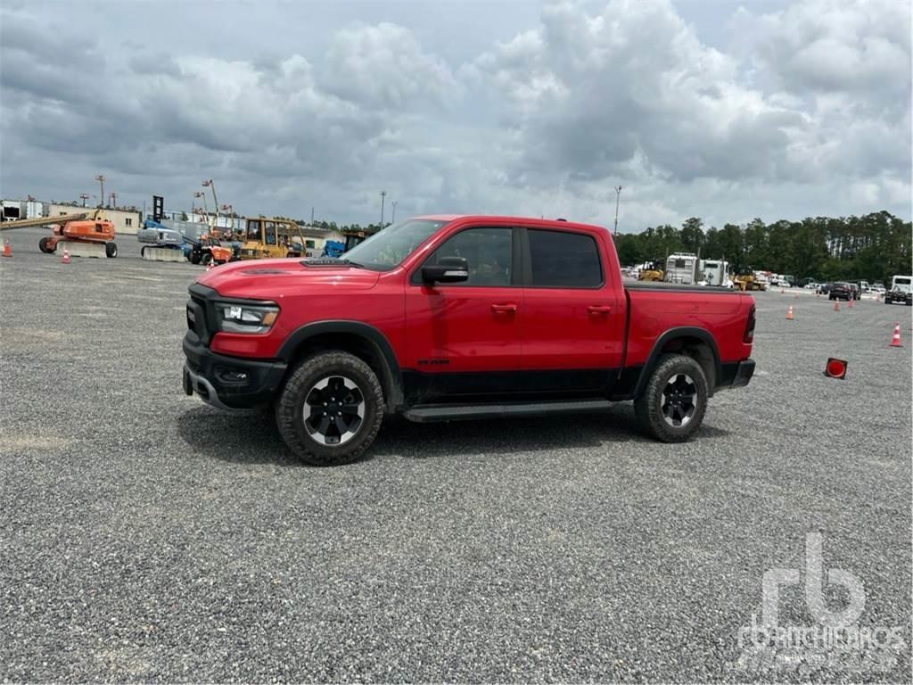 RAM 1500 Pick-upy / Pojazdy z otwieranymi burtami