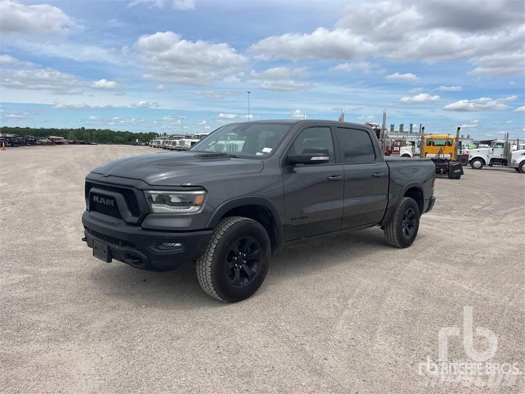 RAM 1500 Pick-upy / Pojazdy z otwieranymi burtami