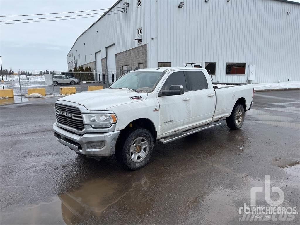 RAM 2500 Pick-upy / Pojazdy z otwieranymi burtami