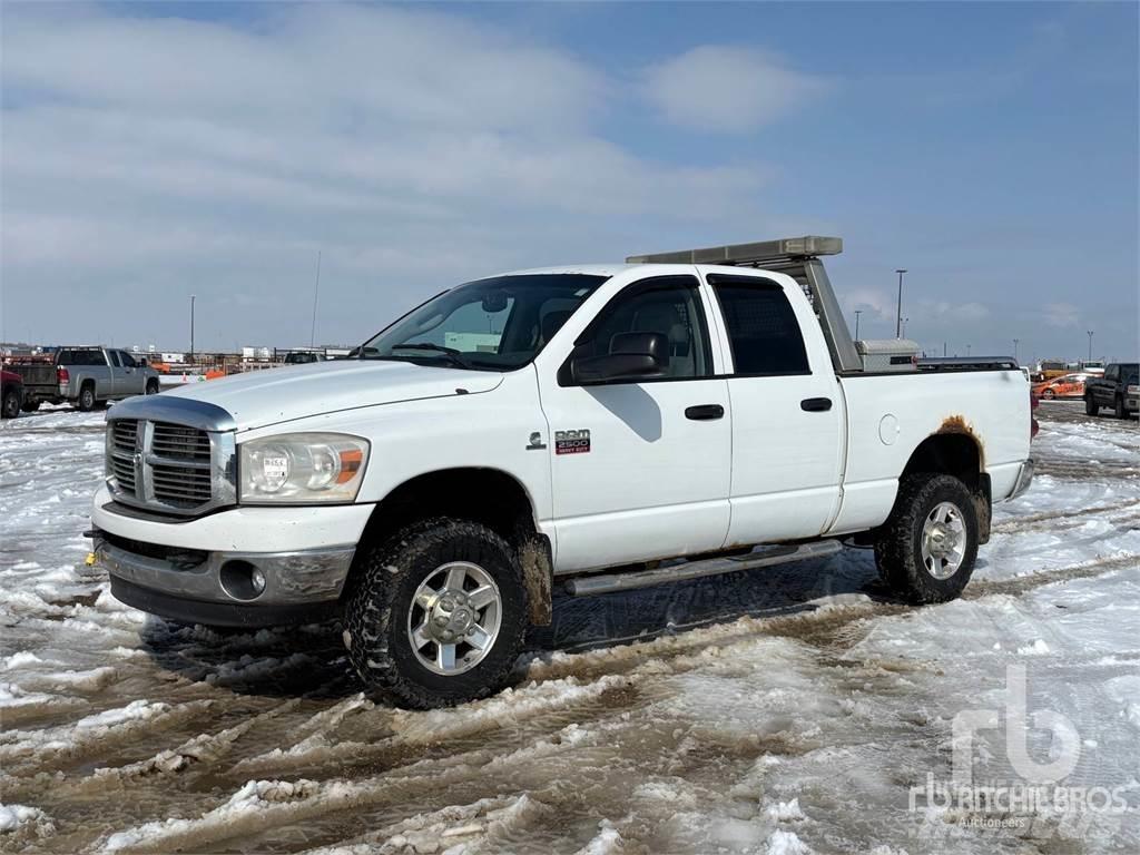 RAM 2500 Pick-upy / Pojazdy z otwieranymi burtami