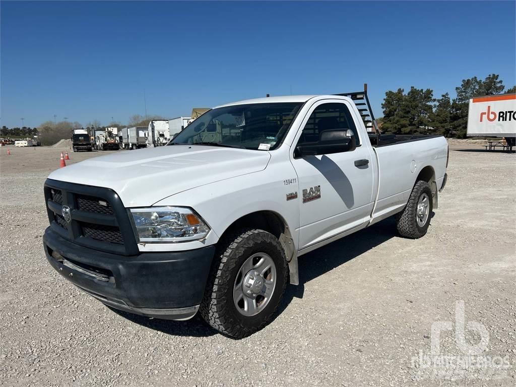 RAM 2500 Pick-upy / Pojazdy z otwieranymi burtami