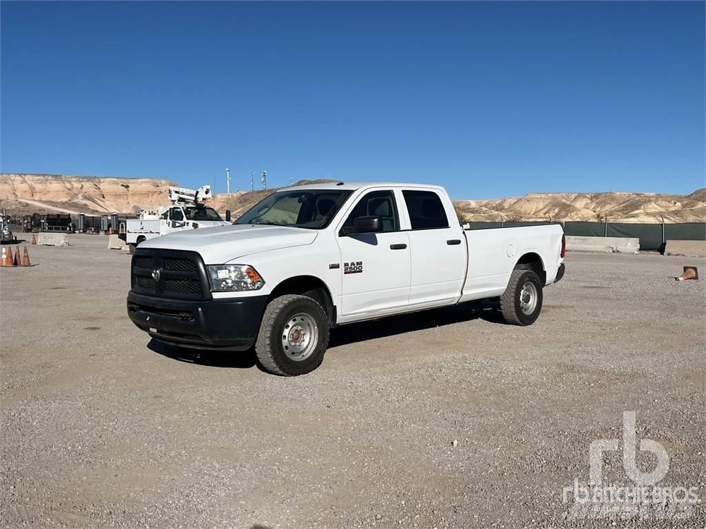 RAM 2500 Pick-upy / Pojazdy z otwieranymi burtami