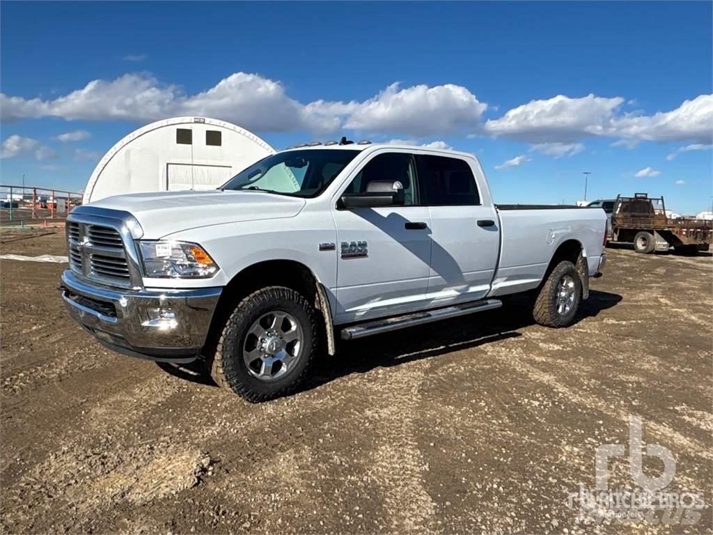 RAM 2500 Pick-upy / Pojazdy z otwieranymi burtami
