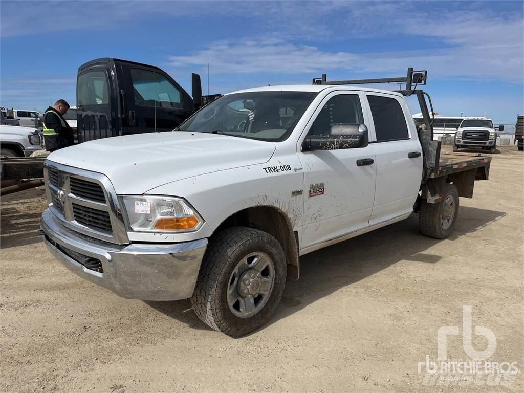 RAM 2500 Ciężarówki typu Platforma / Skrzynia
