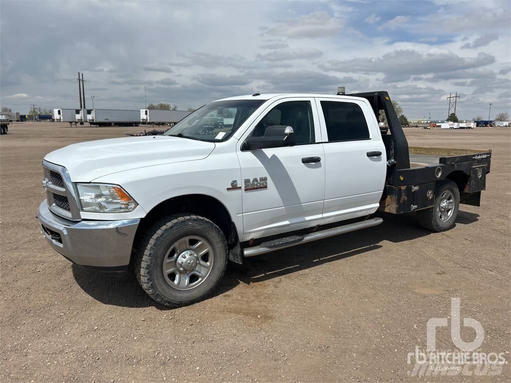 RAM 2500 Ciężarówki typu Platforma / Skrzynia