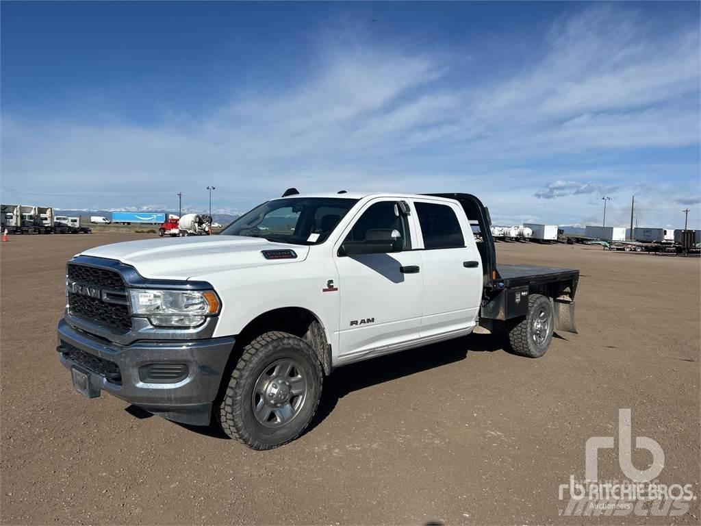 RAM 2500 Ciężarówki typu Platforma / Skrzynia