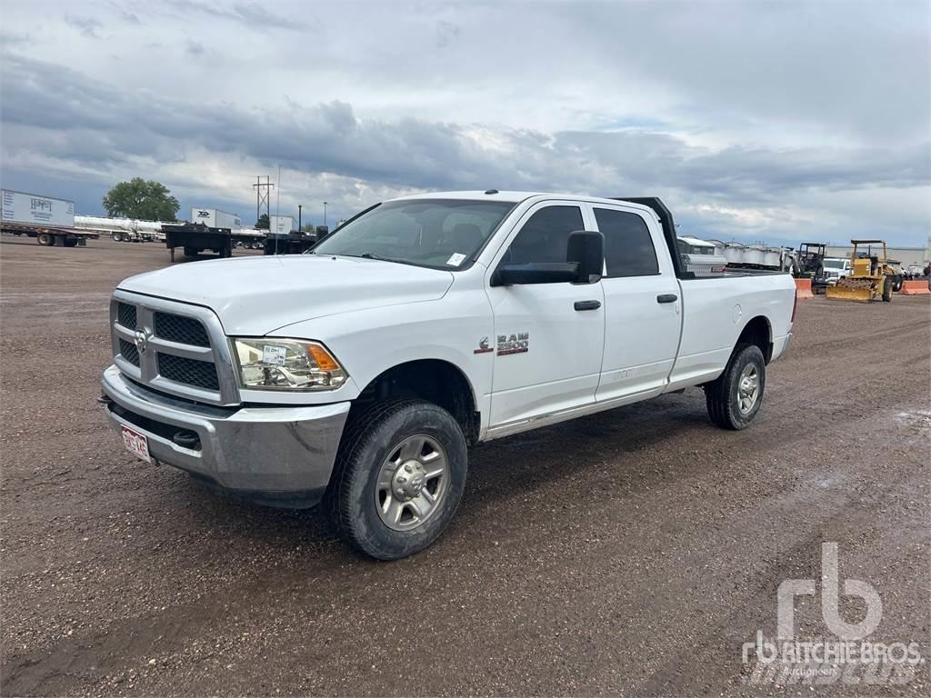 RAM 2500 Pick-upy / Pojazdy z otwieranymi burtami