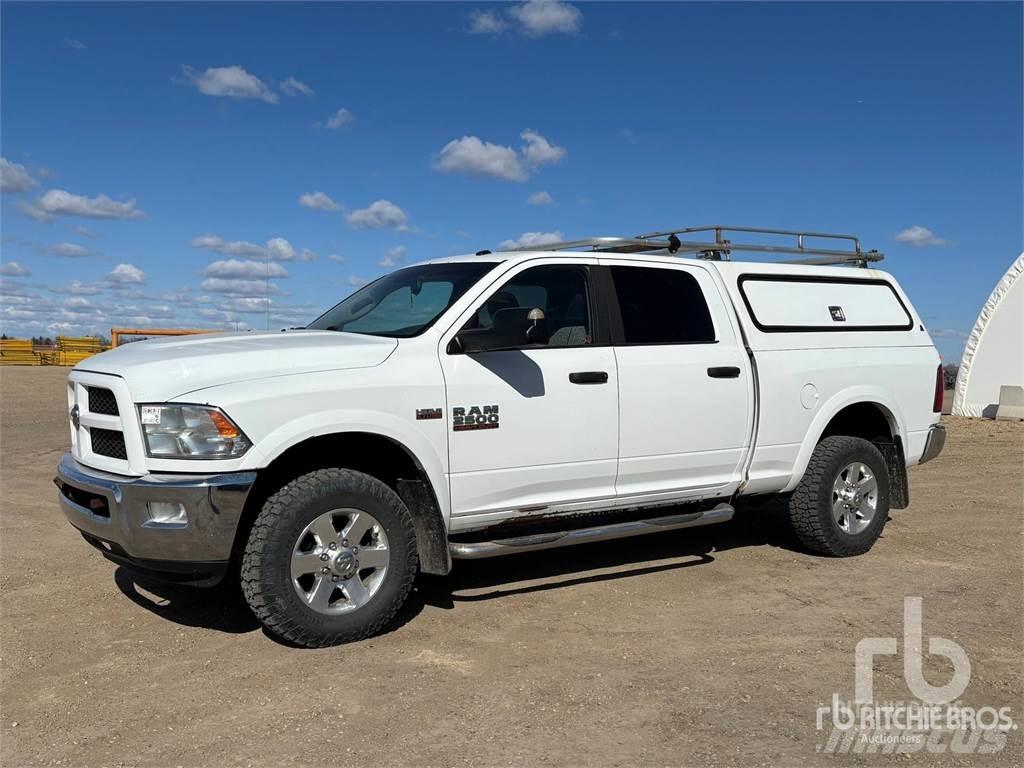 RAM 2500 Pick-upy / Pojazdy z otwieranymi burtami