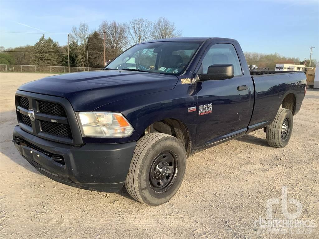 RAM 2500 Pick-upy / Pojazdy z otwieranymi burtami
