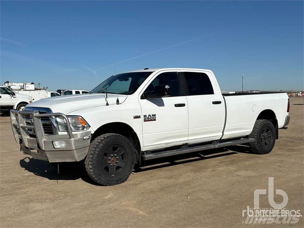 RAM 2500 Pick-upy / Pojazdy z otwieranymi burtami