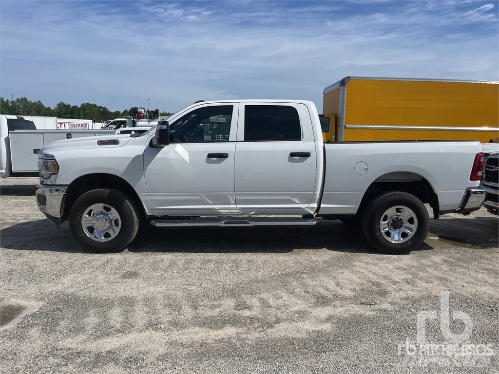 RAM 2500 Pick-upy / Pojazdy z otwieranymi burtami