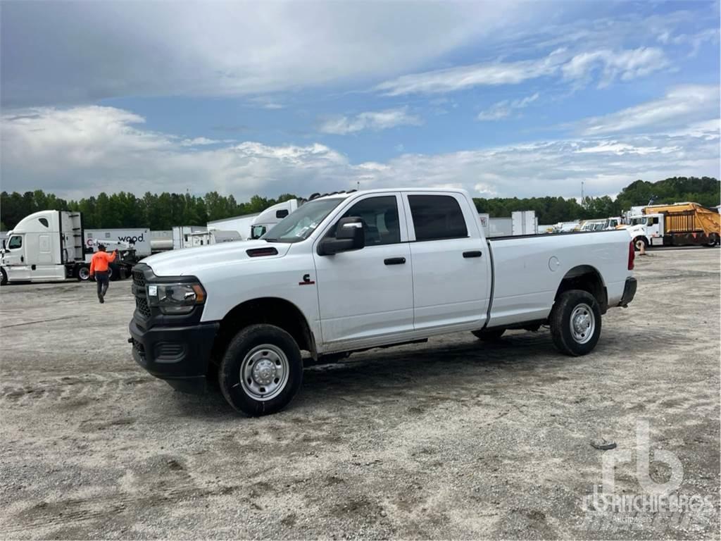 RAM 2500 Pick-upy / Pojazdy z otwieranymi burtami