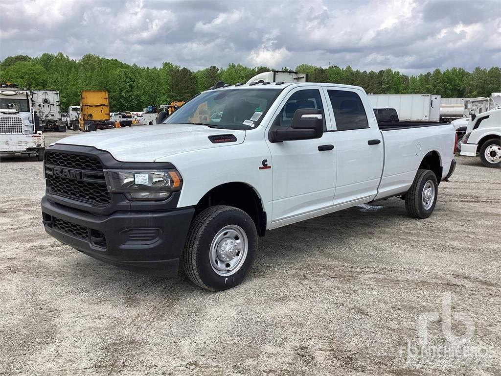 RAM 2500 Pick-upy / Pojazdy z otwieranymi burtami
