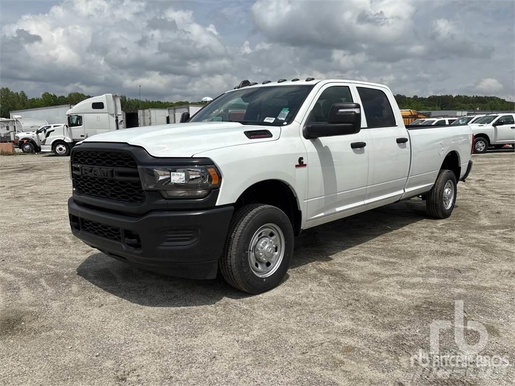 RAM 2500 Pick-upy / Pojazdy z otwieranymi burtami