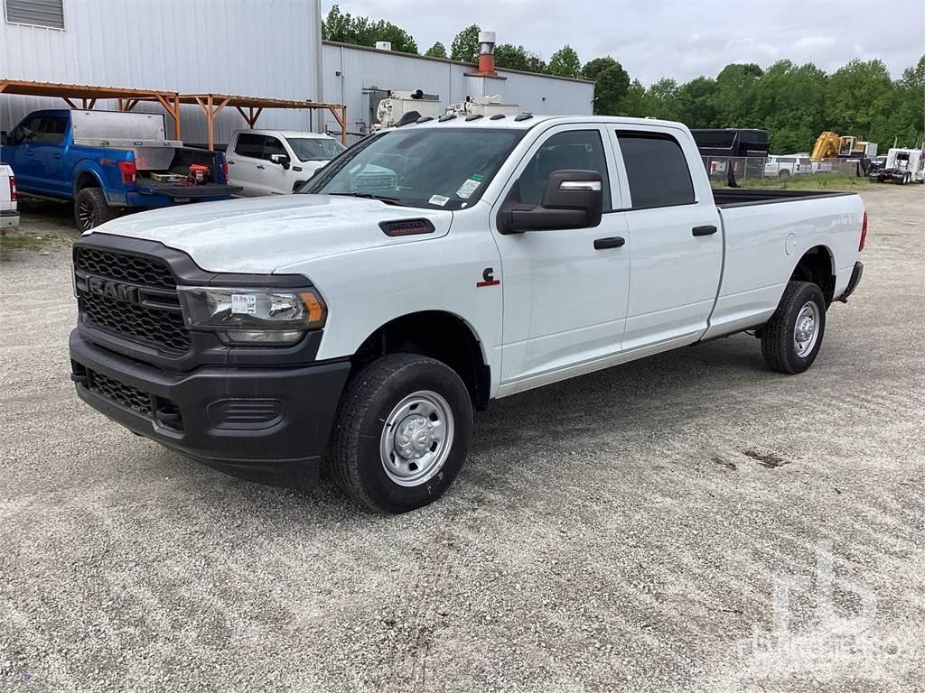 RAM 2500 Pick-upy / Pojazdy z otwieranymi burtami