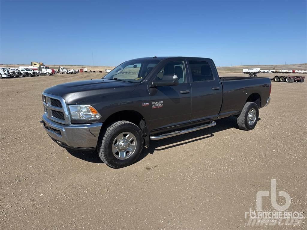 RAM 2500 Pick-upy / Pojazdy z otwieranymi burtami