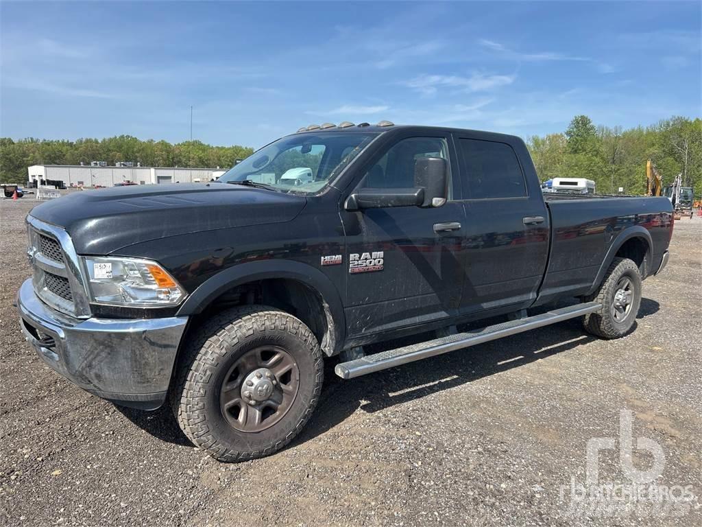 RAM 2500 Pick-upy / Pojazdy z otwieranymi burtami