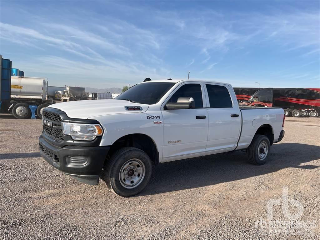 RAM 2500 Pick-upy / Pojazdy z otwieranymi burtami