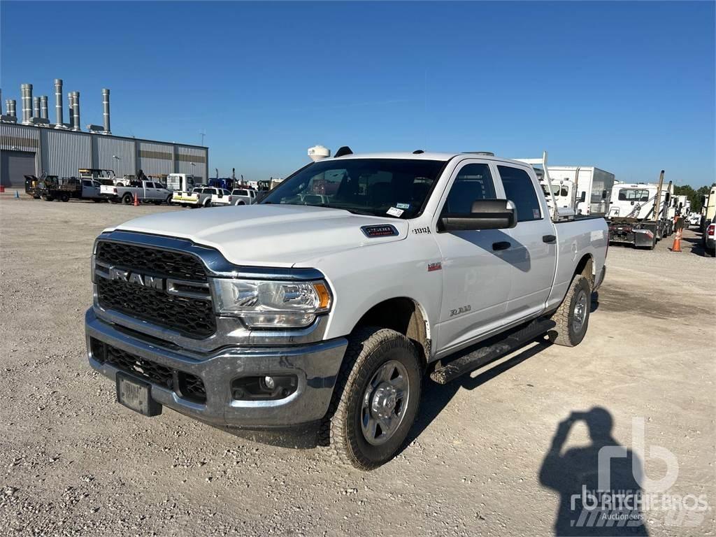 RAM 2500 Pick-upy / Pojazdy z otwieranymi burtami