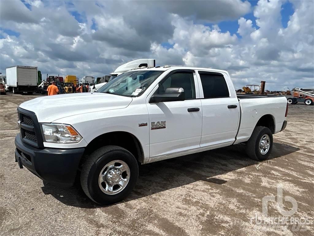 RAM 2500 Pick-upy / Pojazdy z otwieranymi burtami