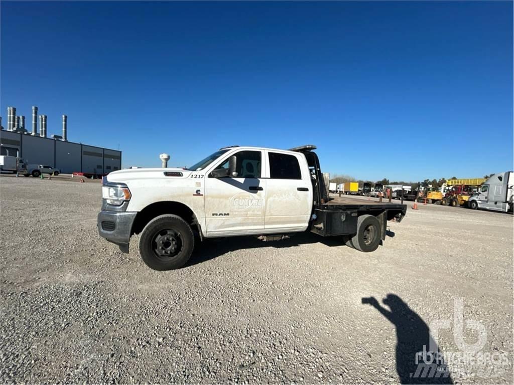 RAM 3500 Ciężarówki typu Platforma / Skrzynia