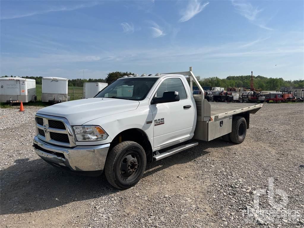 RAM 3500 Ciężarówki typu Platforma / Skrzynia