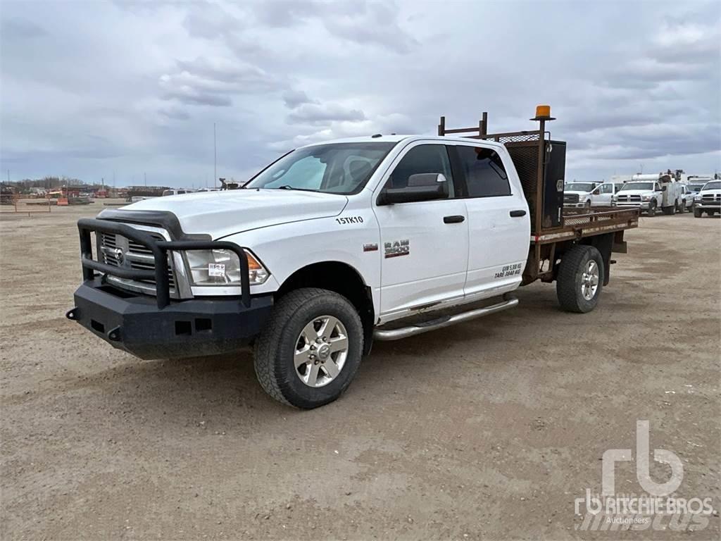RAM 3500 Ciężarówki typu Platforma / Skrzynia
