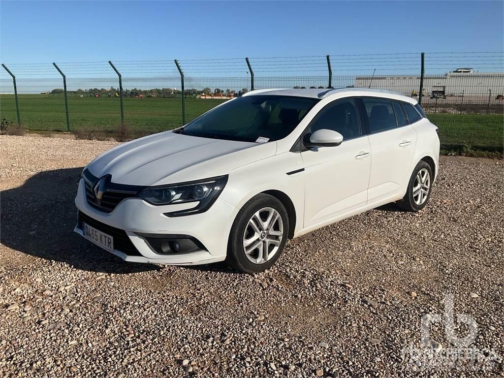 Renault MEGANE Samochody osobowe