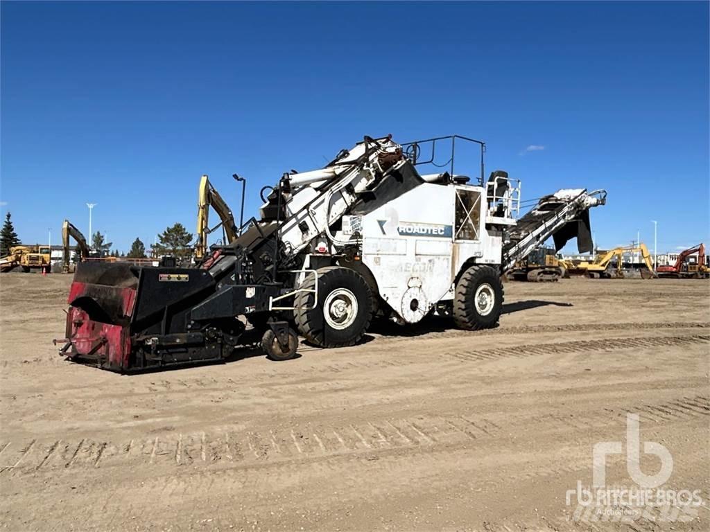 Roadtec SB1500D Pojazdy do transportu materiału