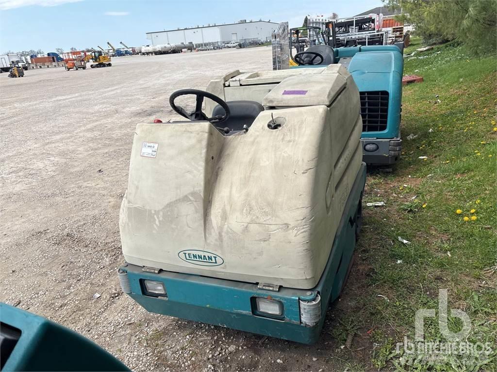 Tennant 7300 Zamiatarki - Zgarniarki - Odśnieżarki