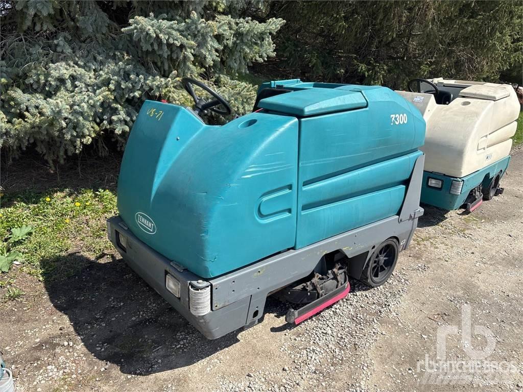 Tennant 7300 Zamiatarki - Zgarniarki - Odśnieżarki