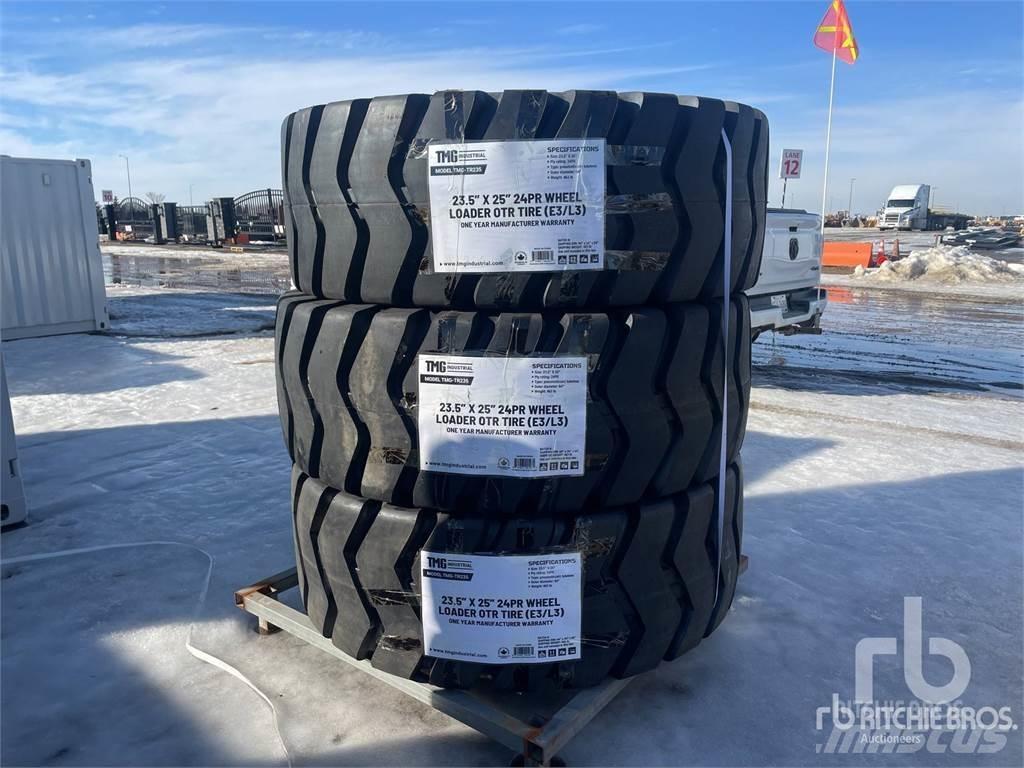 TMG TR235 Opony, koła i felgi