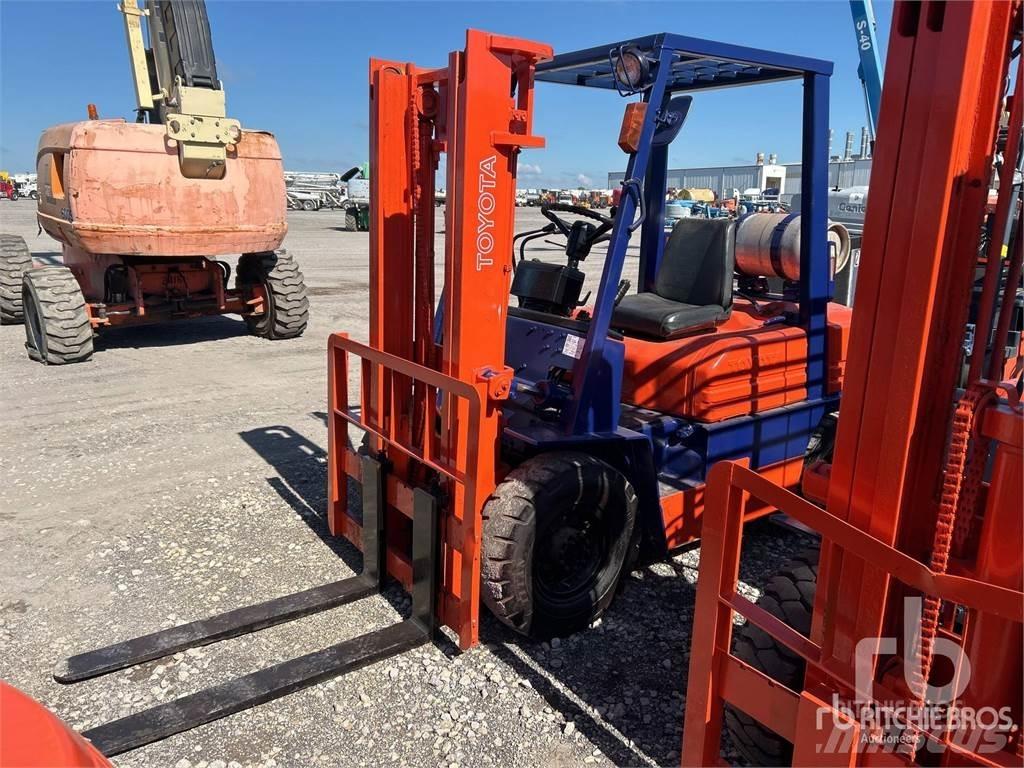 Toyota 5FG25 Wózki Diesla