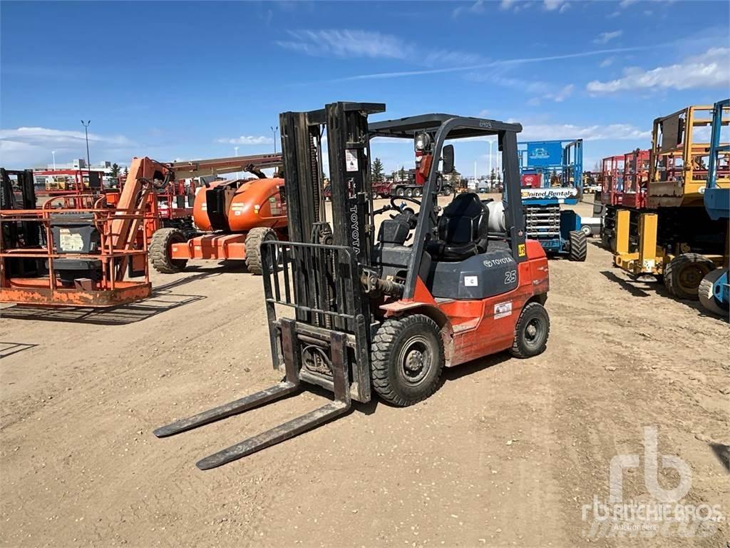 Toyota 7FGU25 Wózki Diesla
