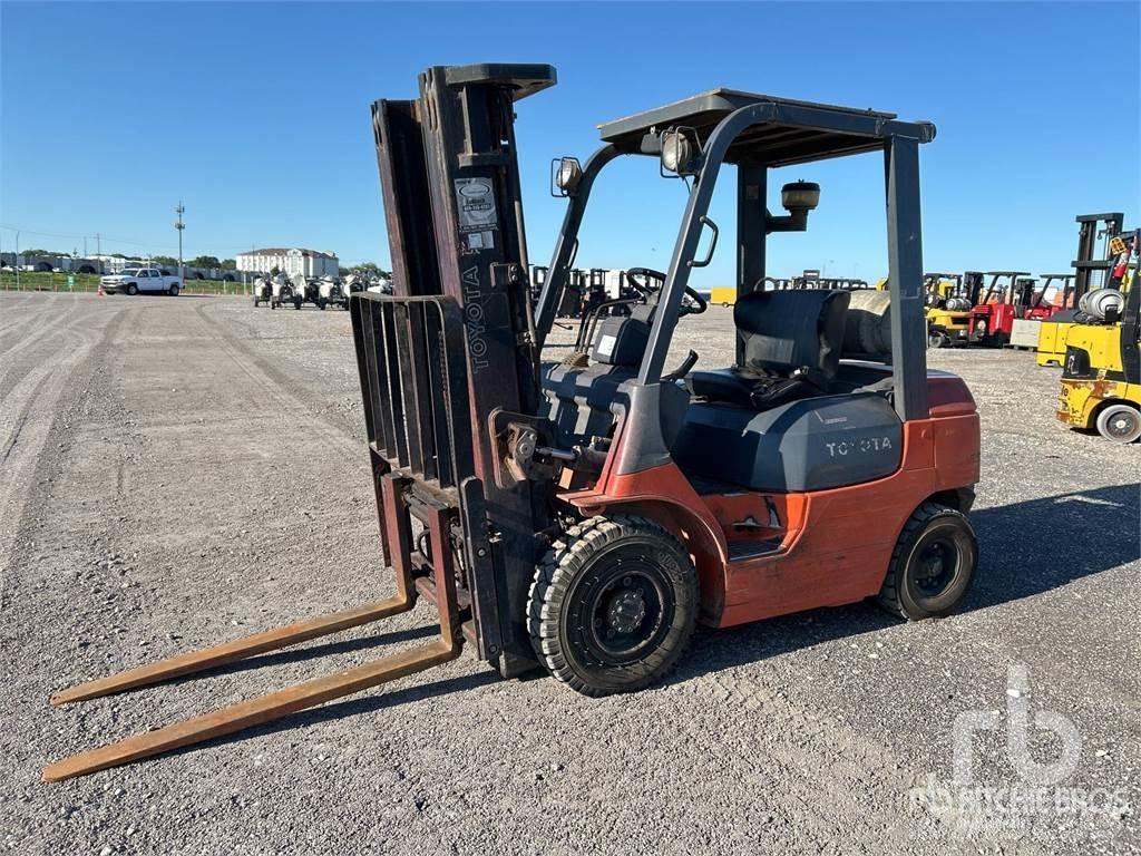 Toyota 7FGU25 Wózki Diesla