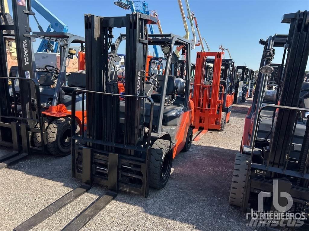 Toyota 8FGU25 Diesel trucks
