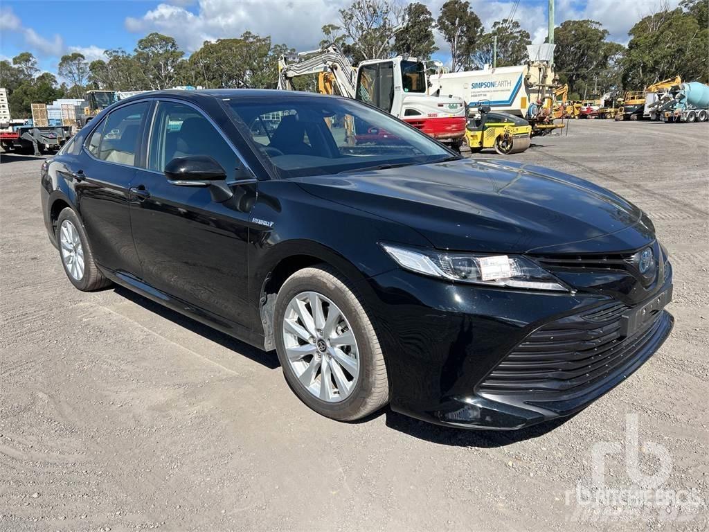 Toyota CAMRY Samochody osobowe