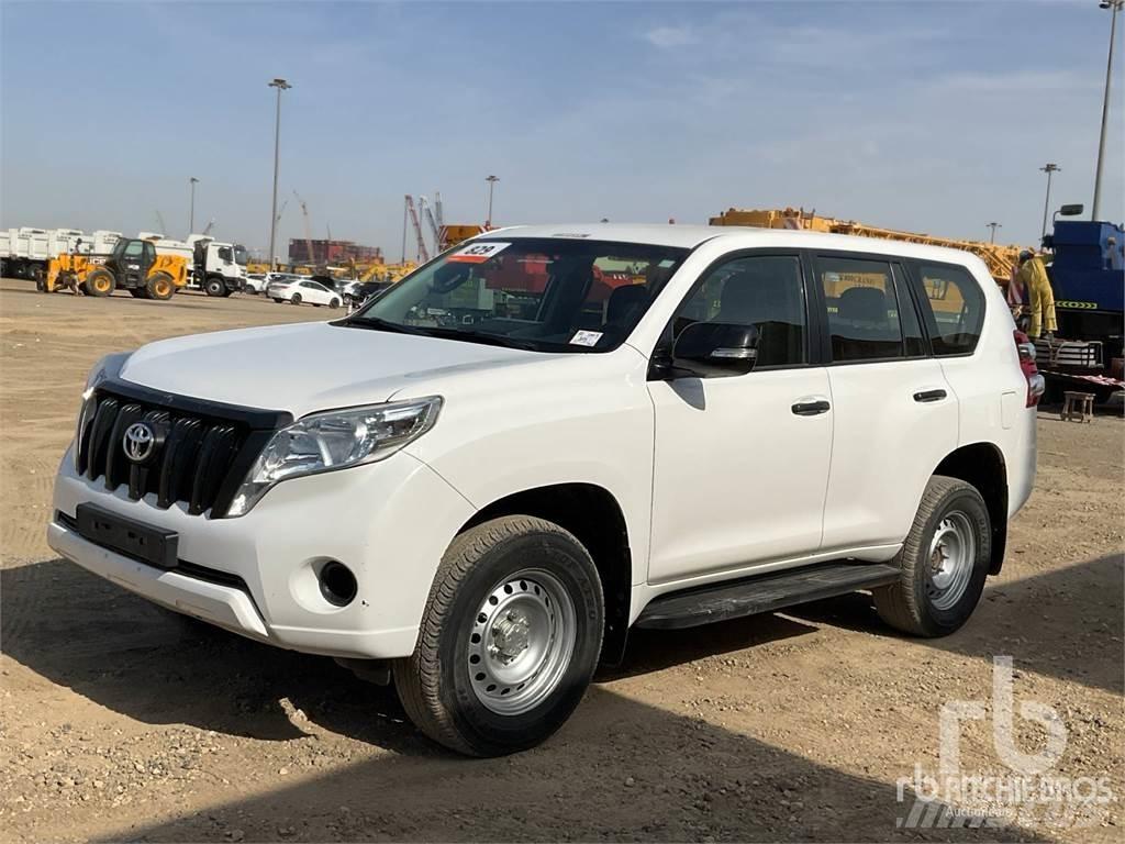 Toyota PRADO Pick-upy / Pojazdy z otwieranymi burtami