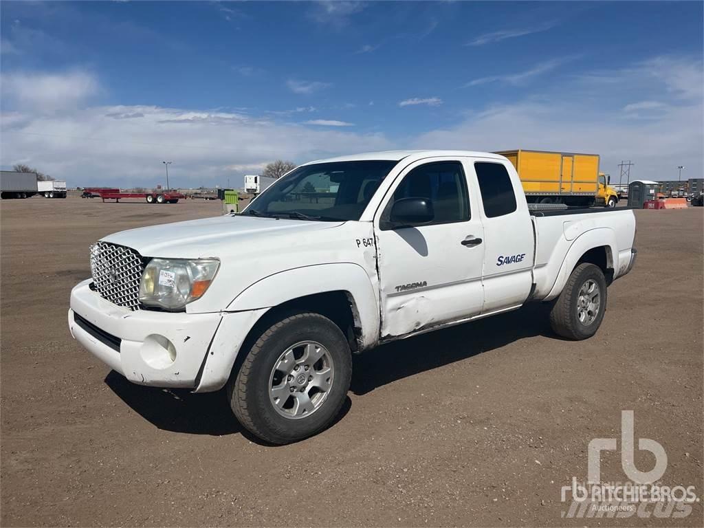 Toyota TACOMA Pick-upy / Pojazdy z otwieranymi burtami