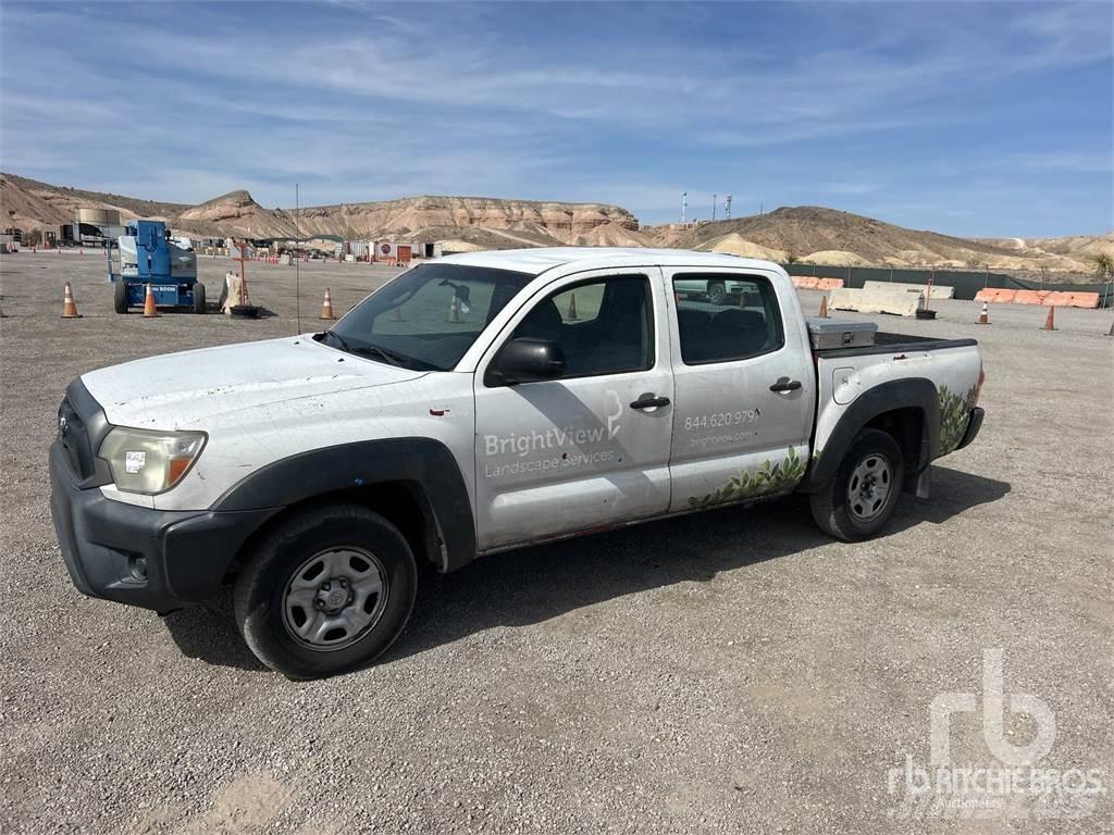 Toyota TACOMA Pick-upy / Pojazdy z otwieranymi burtami