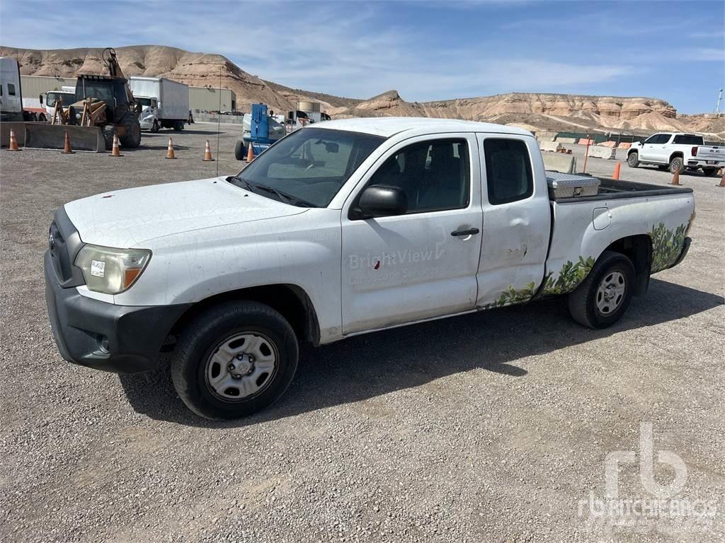 Toyota TACOMA Pick-upy / Pojazdy z otwieranymi burtami